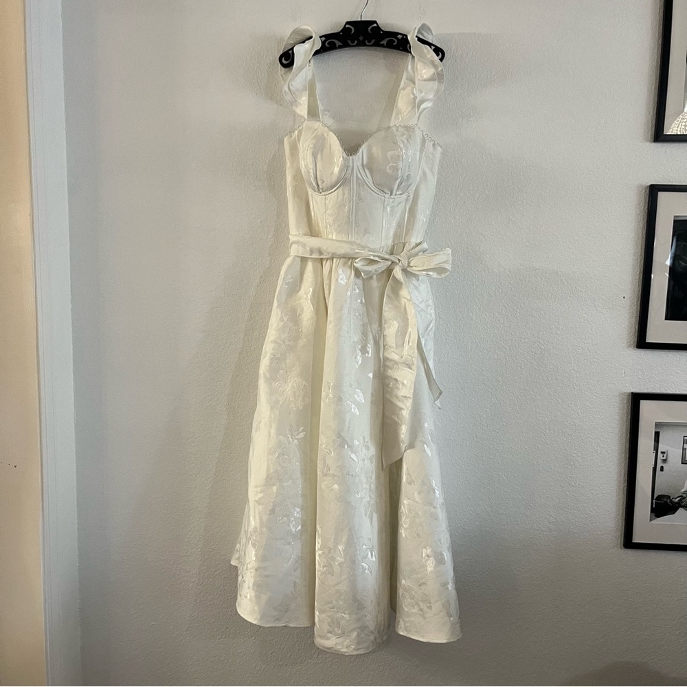 V. Chapman White Midi Dress - Picture 7 of 12